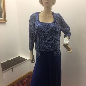 Brand New with tags Alex Evenings blue and white